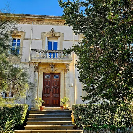 Manor House With Pool In Charming Occitan Village Feriehus *